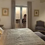 Tenuta Del Poggio Antico מלון