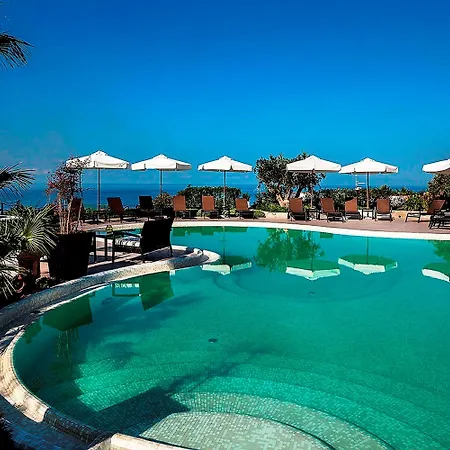 Tenuta Del Poggio Antico Hotel 4*