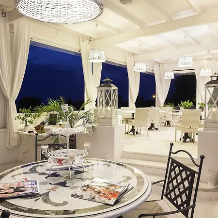 Hotel Tenuta Del Poggio Antico 4*