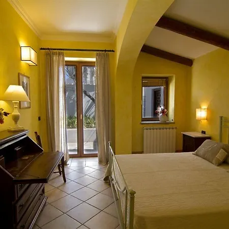 Tenuta Del Poggio Antico Hotell