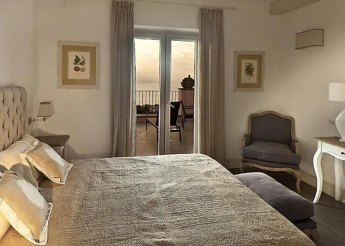 Tenuta Del Poggio Antico Hotel